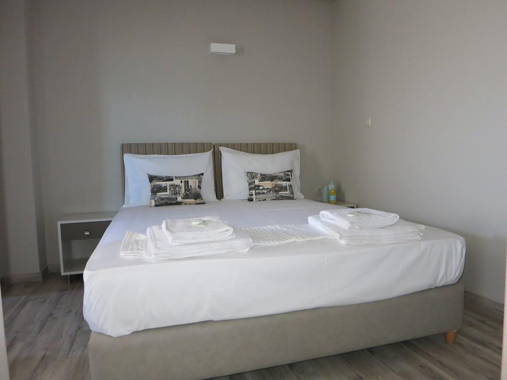 Pantheon Aparthotel Chania  Bilik gambar